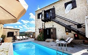 Leonidas Village Houses